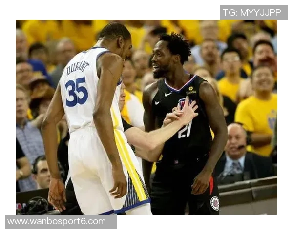 KD生涯3055仅排历史第八前十现役球员多达六人神人以422场遥遥领先 KD生涯3055仅排历史第八前十现役球员多达六人神人以422场遥遥领先