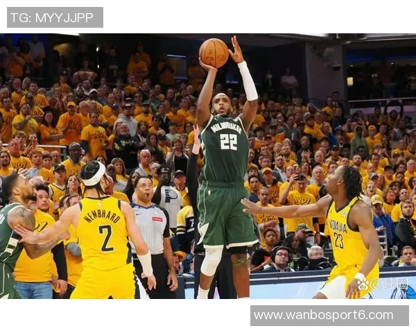 米德尔顿重返赛场半场表现抢眼贡献10分并助攻字母哥制造犯规 米德尔顿重返赛场半场表现抢眼贡献10分并助攻字母哥制造犯规